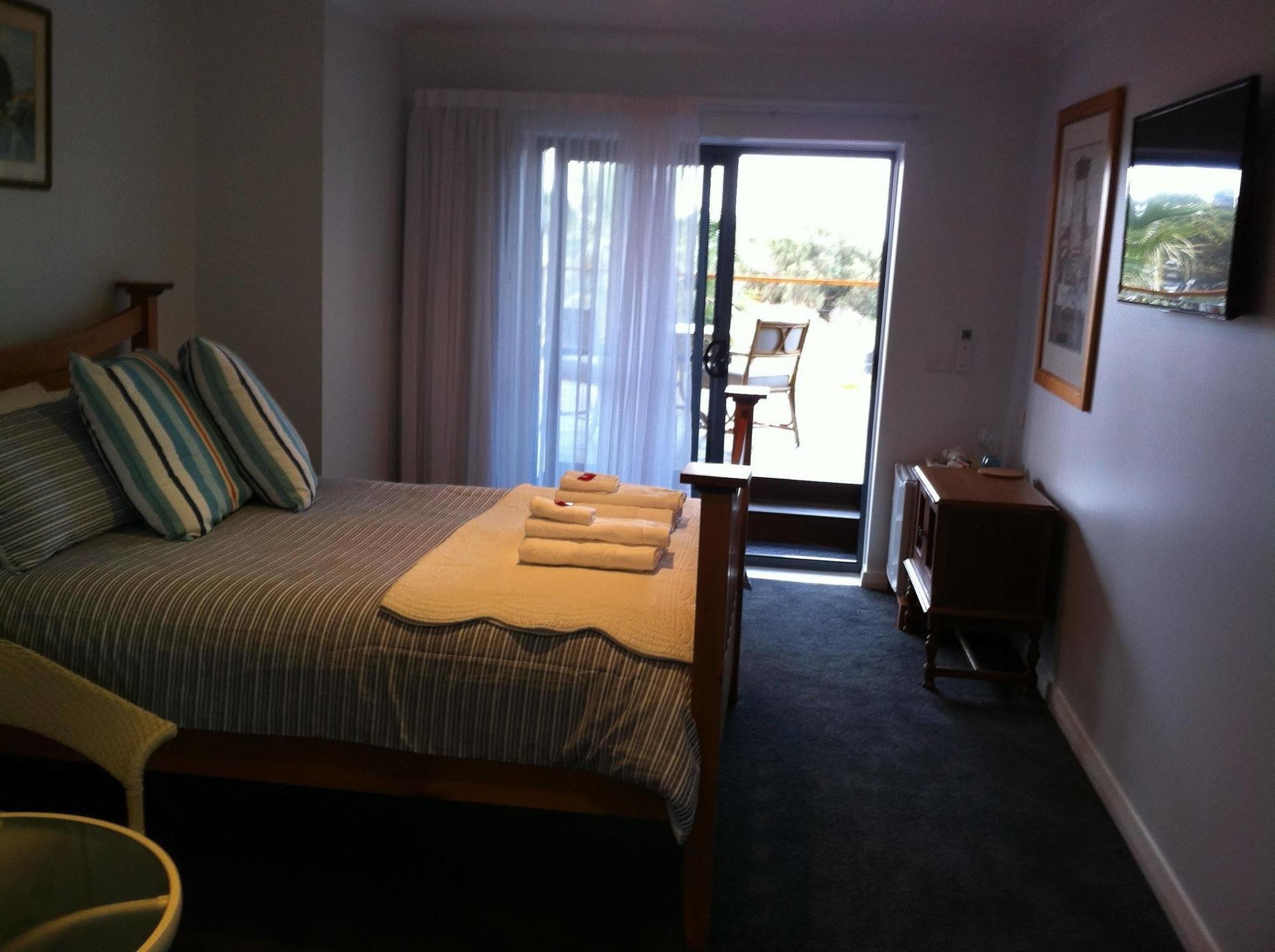 Corinella On The Esplanade Bed&Breakfast Exterior foto