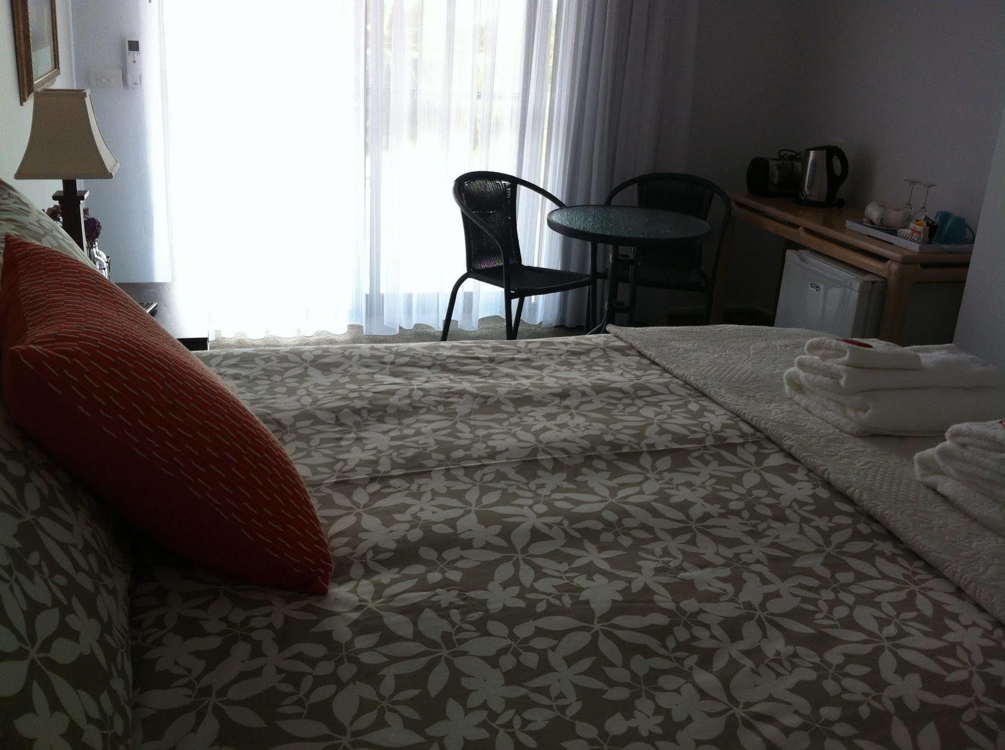 Corinella On The Esplanade Bed&Breakfast Exterior foto