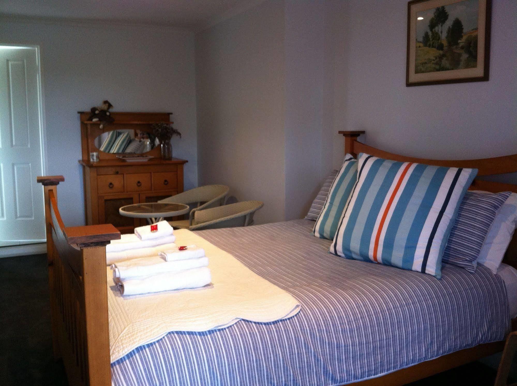 Corinella On The Esplanade Bed&Breakfast Exterior foto